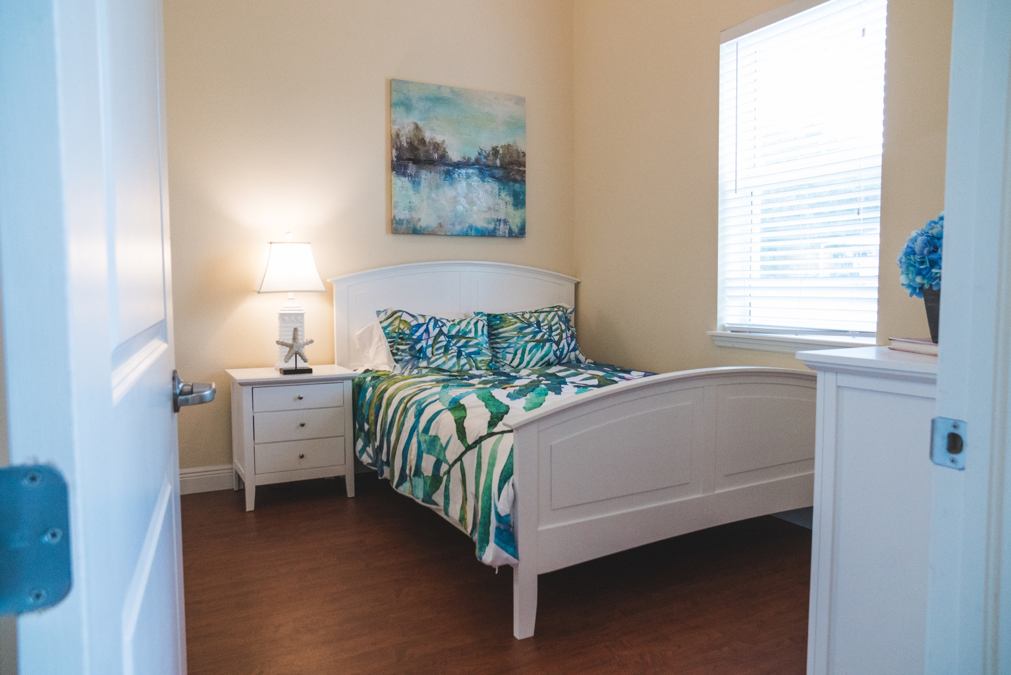 ANGELS SENIOR LIVING AT SARASOTA - Photo 3