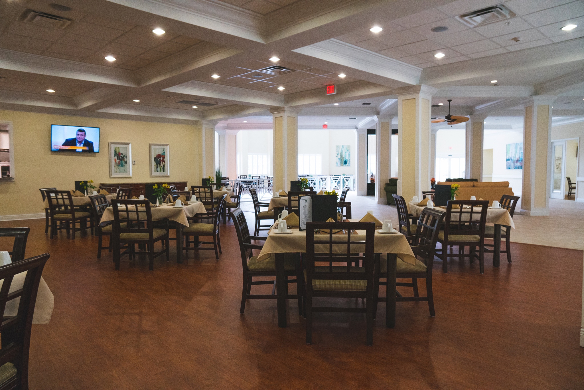ANGELS SENIOR LIVING AT SARASOTA - Photo 9