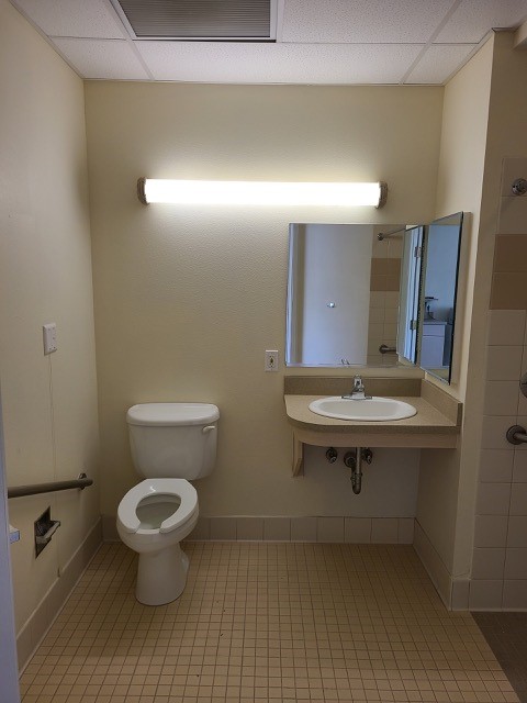 350-model-lavatory