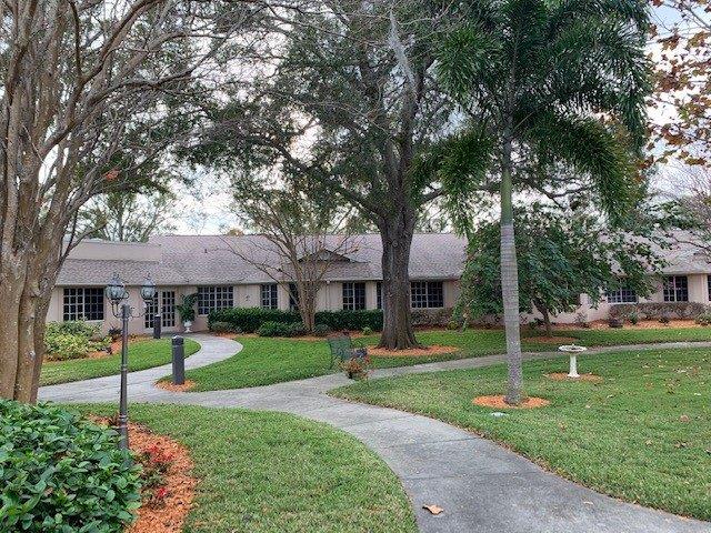 9-200-Courtyard-11